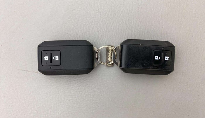 2019 Maruti Baleno ZETA PETROL 1.2, Petrol, Manual, 54,353 km, Key Close Up