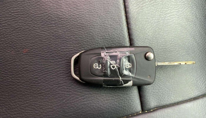 2019 Tata Tiago XZ PLUS PETROL, Petrol, Manual, 92,038 km, Key Close Up