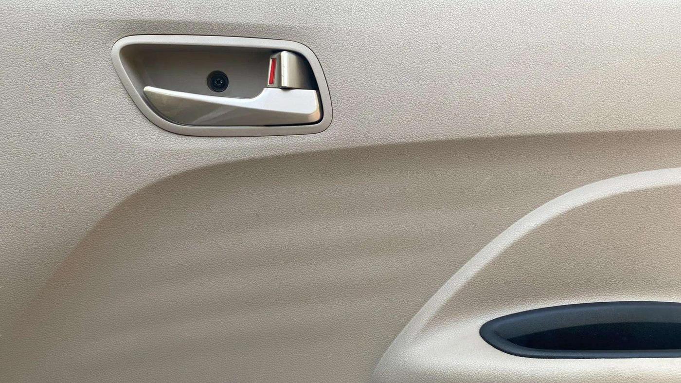 2019 Hyundai NEW SANTRO ASTA MT, Petrol, Manual, 10,125 km, Driver Side Door Panels Control