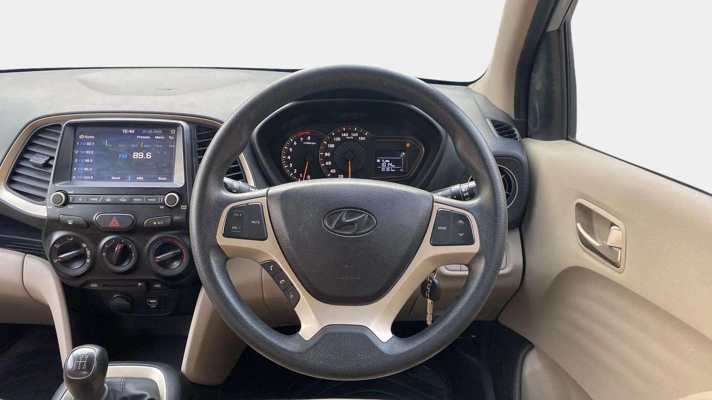 2019 Hyundai NEW SANTRO ASTA MT, Petrol, Manual, 10,125 km, Steering Wheel Close Up