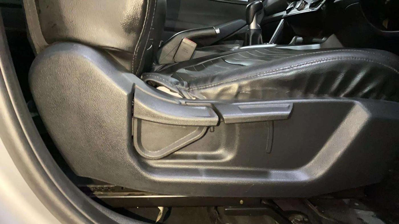 2020 KIA SELTOS HTE 1.5 DIESEL, Diesel, Manual, 76,356 km, Driver Side Adjustment Panel