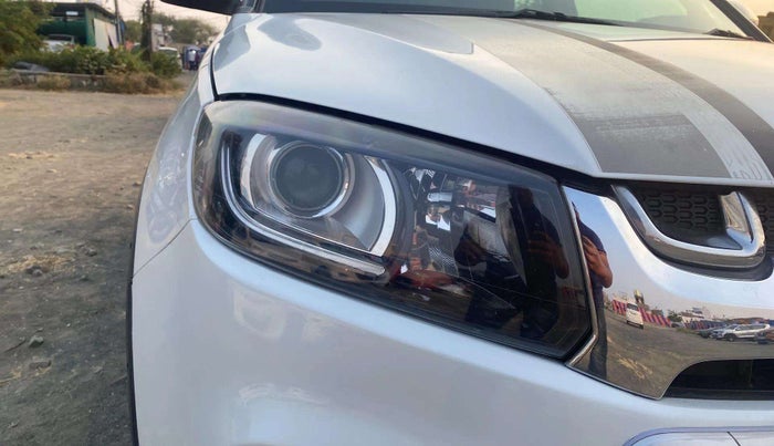 2017 Maruti Vitara Brezza ZDI, Diesel, Manual, 77,450 km, Right tail light - Minor damage