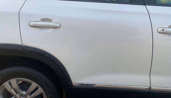 2017 Maruti Vitara Brezza ZDI, Diesel, Manual, 77,450 km, Right rear door - Slightly dented