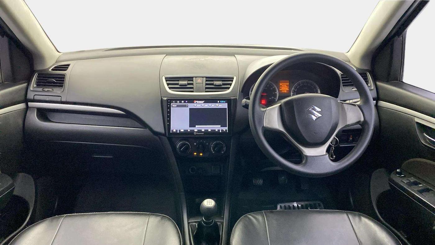 2015 Maruti Swift VXI, Petrol, Manual, 69,965 km, Dashboard