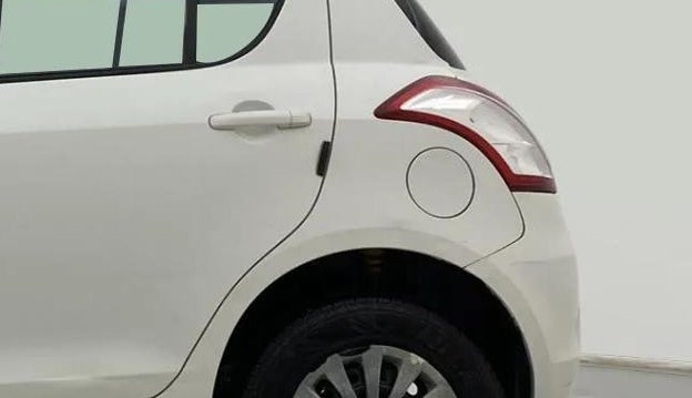 2015 Maruti Swift VXI, Petrol, Manual, 69,917 km, Left quarter panel - Slightly dented