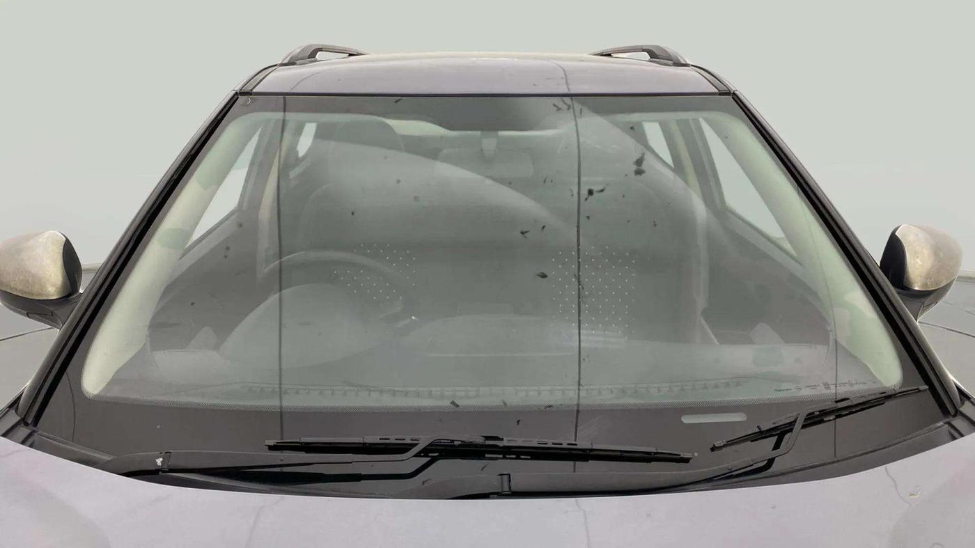 2022 Mahindra XUV300 W6 1.5 Sunroof Diesel, Diesel, Manual, 64,038 km, Front Windshield