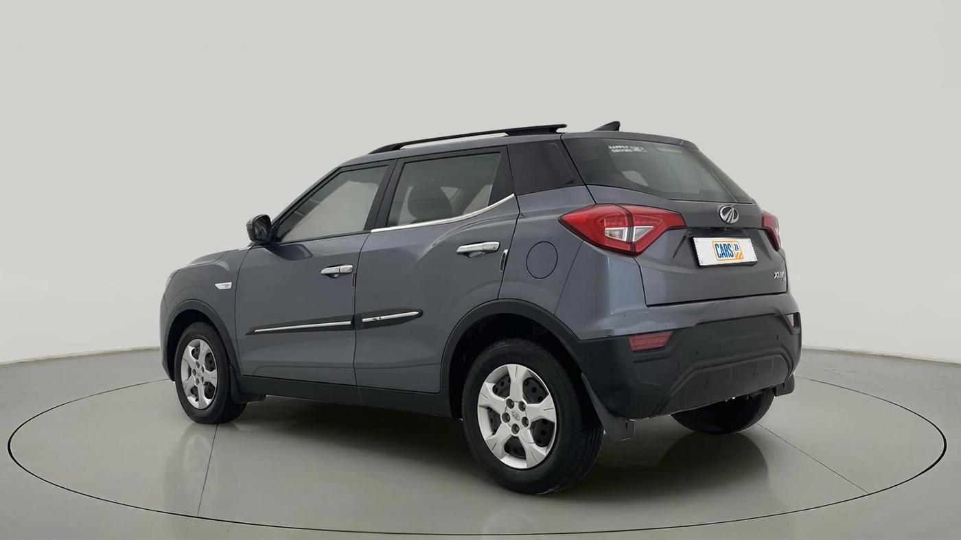 2022 Mahindra XUV300 W6 1.5 Sunroof Diesel, Diesel, Manual, 64,038 km, Left Back Diagonal