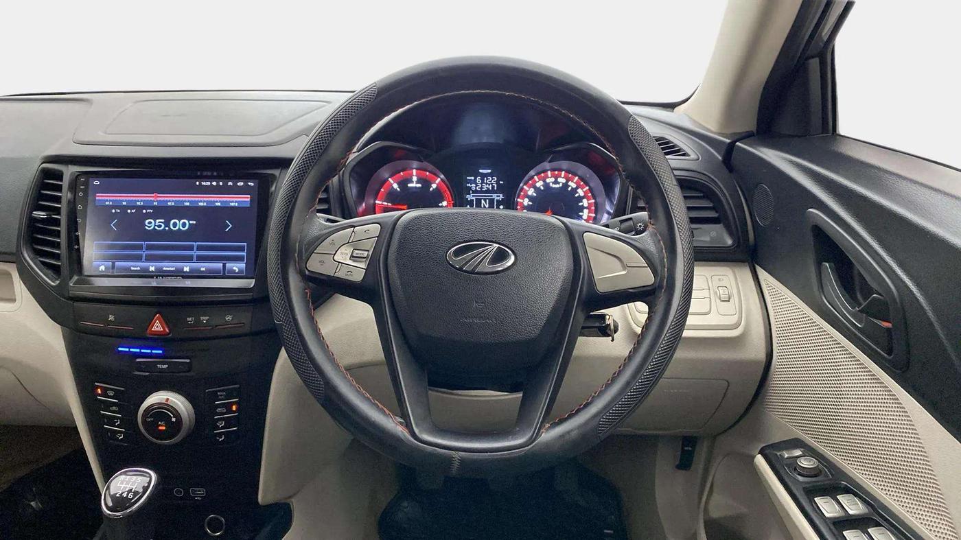 2022 Mahindra XUV300 W6 1.5 Sunroof Diesel, Diesel, Manual, 64,038 km, Steering Wheel Close Up