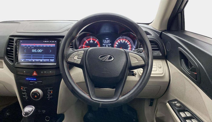 2022 Mahindra XUV300 W6 1.5 Sunroof Diesel, Diesel, Manual, 63,672 km, Steering Wheel Close Up