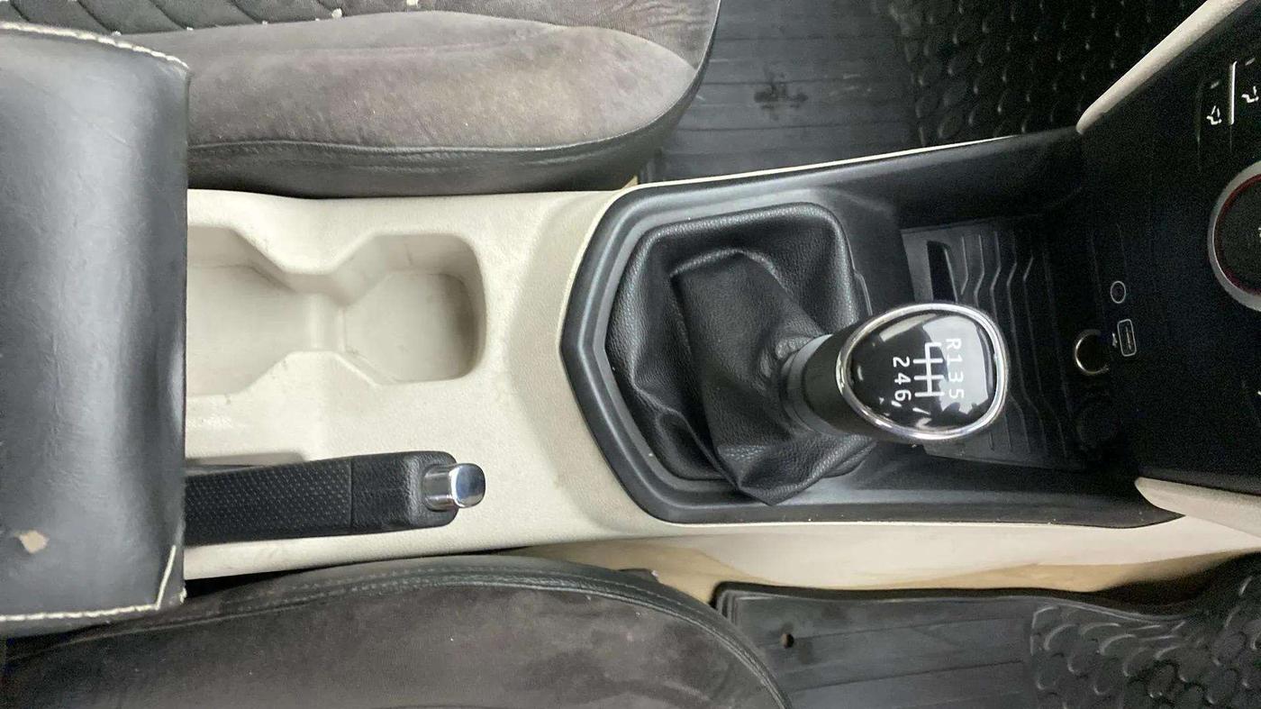 2022 Mahindra XUV300 W6 1.5 Sunroof Diesel, Diesel, Manual, 64,038 km, Gear Lever