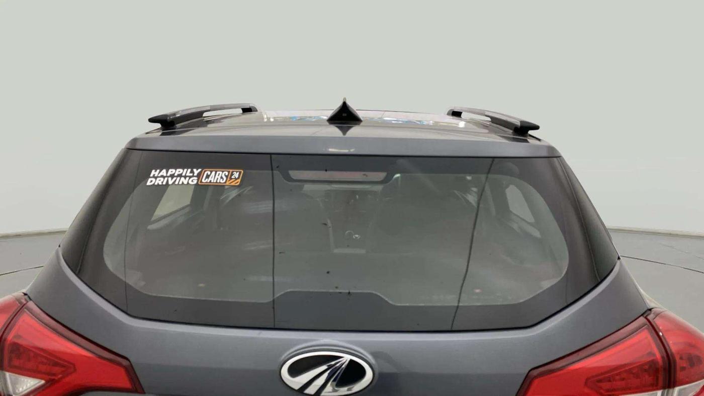 2022 Mahindra XUV300 W6 1.5 Sunroof Diesel, Diesel, Manual, 64,038 km, Rear Windshield