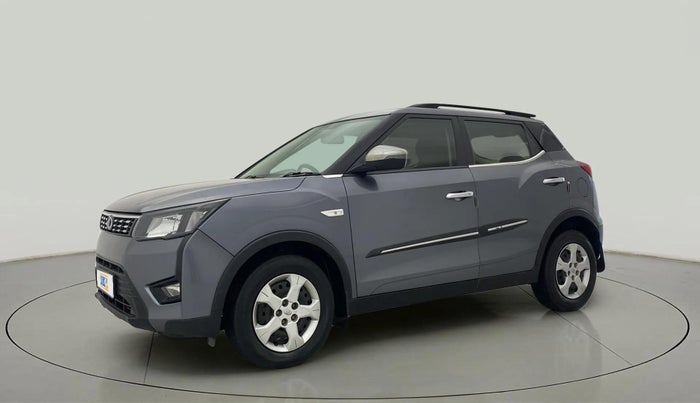 2022 Mahindra XUV300 W6 1.5 Sunroof Diesel, Diesel, Manual, 63,672 km, Left Front Diagonal