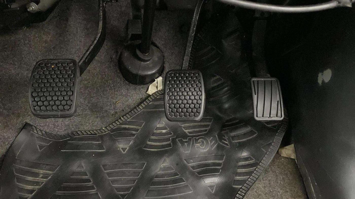 2021 Maruti Eeco 7 STR, Petrol, Manual, 15,131 km, Pedals