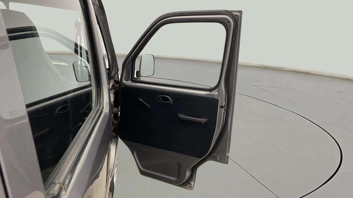 2021 Maruti Eeco 7 STR, Petrol, Manual, 15,131 km, RHS Front Door