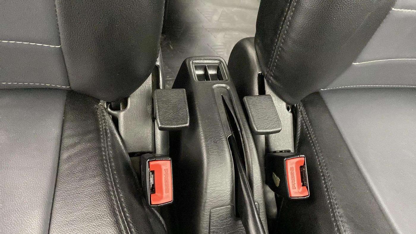 2021 Maruti Eeco 7 STR, Petrol, Manual, 15,131 km, Driver Side Adjustment Panel