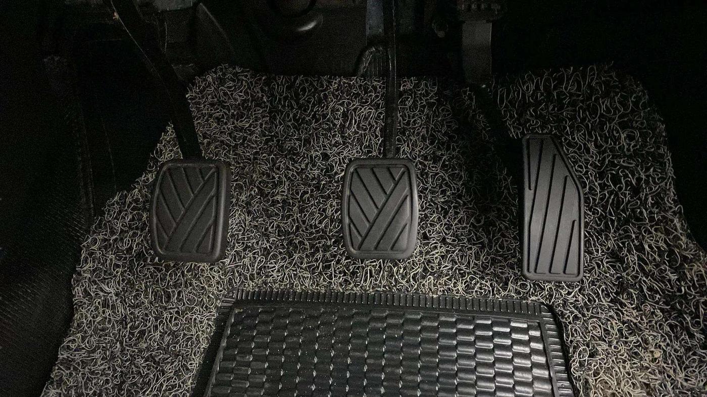 2021 Maruti Swift VXI, Petrol, Manual, 49,240 km, Pedals
