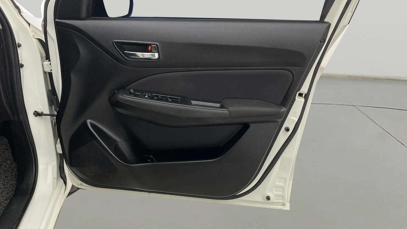 2021 Maruti Swift VXI, Petrol, Manual, 49,240 km, Driver Side Door Panels Control