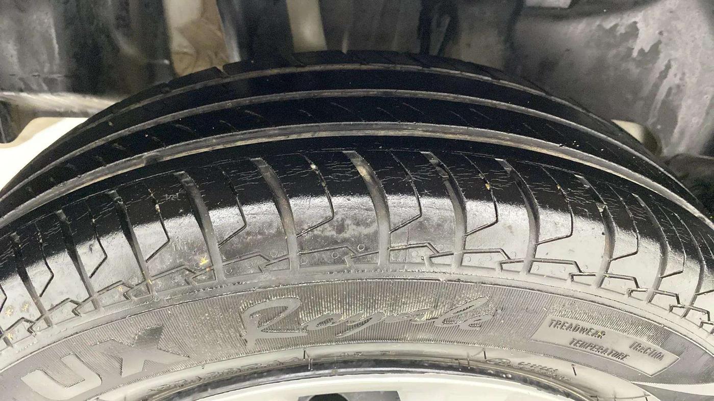 2021 Maruti Swift VXI, Petrol, Manual, 49,240 km, Right Rear Tyre Tread