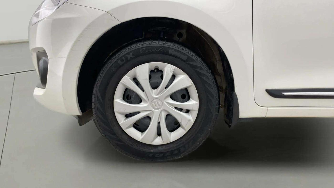 2021 Maruti Swift VXI, Petrol, Manual, 49,240 km, Left Front Wheel