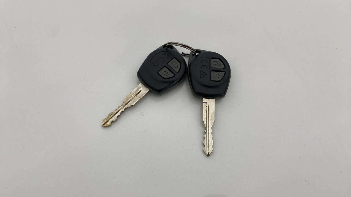 2021 Maruti Swift VXI, Petrol, Manual, 49,240 km, Key Close Up