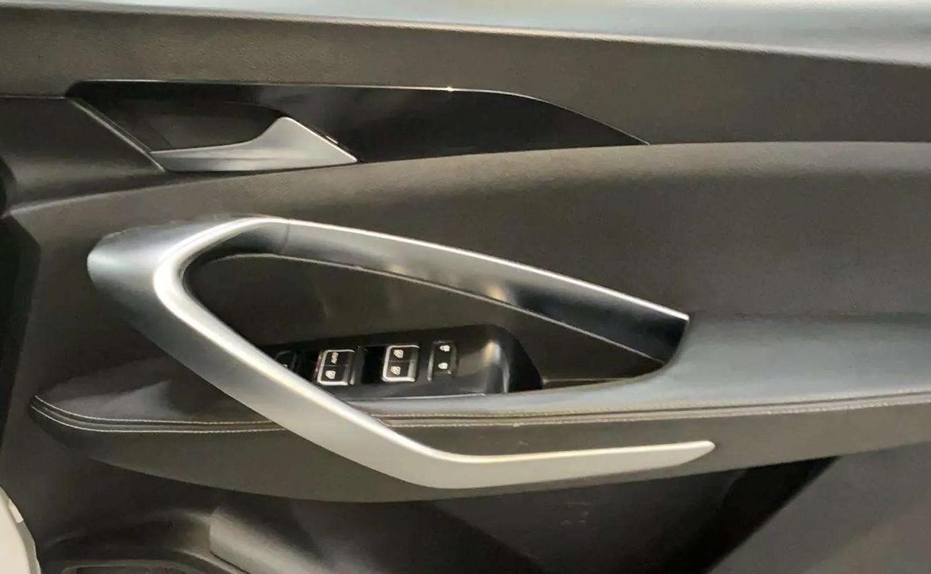2019 MG HECTOR SHARP 1.5 DCT PETROL, Petrol, Automatic, 38,677 km, Driver Side Door Panels Control