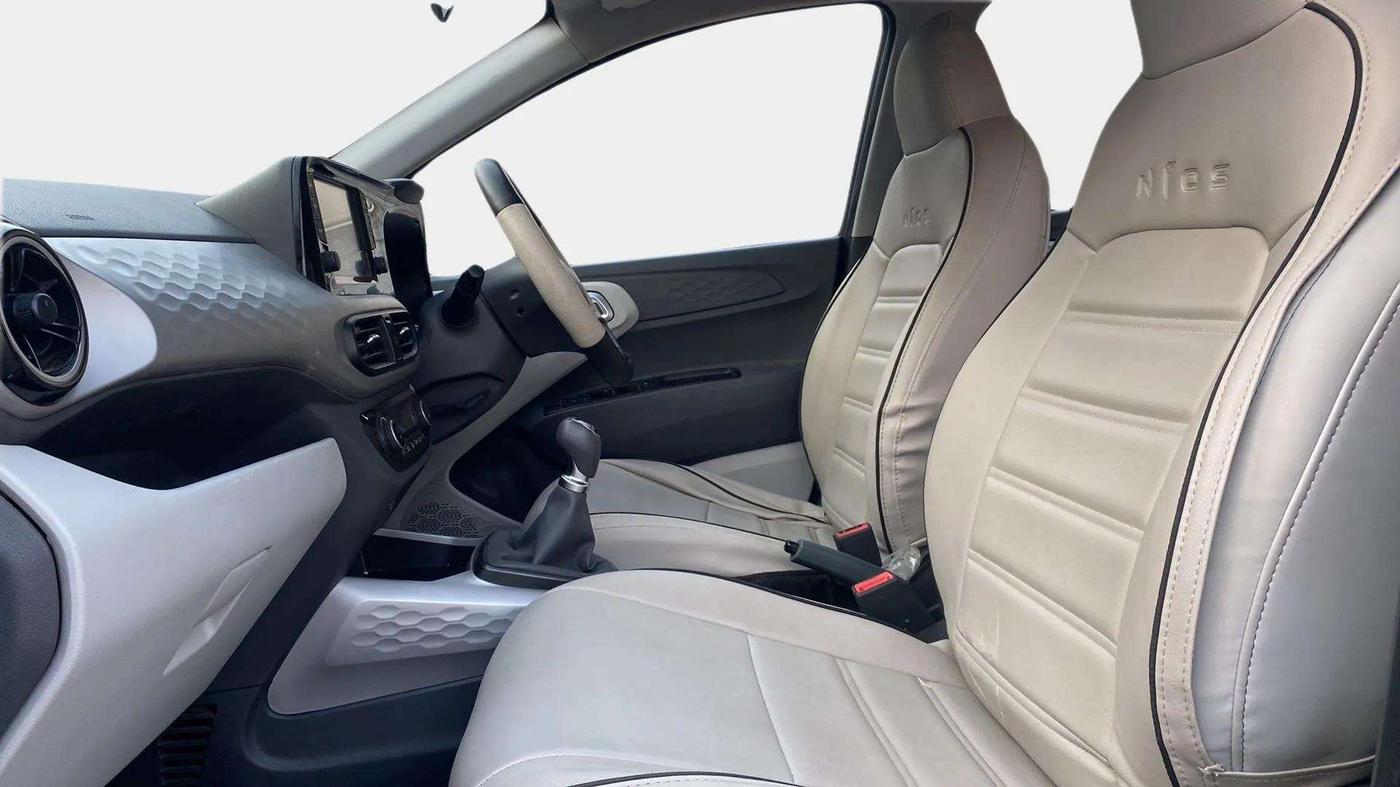 2024 Hyundai GRAND I10 NIOS SPORTZ 1.2 KAPPA VTVT, Petrol, Manual, 13,542 km, Right Side Front Door Cabin