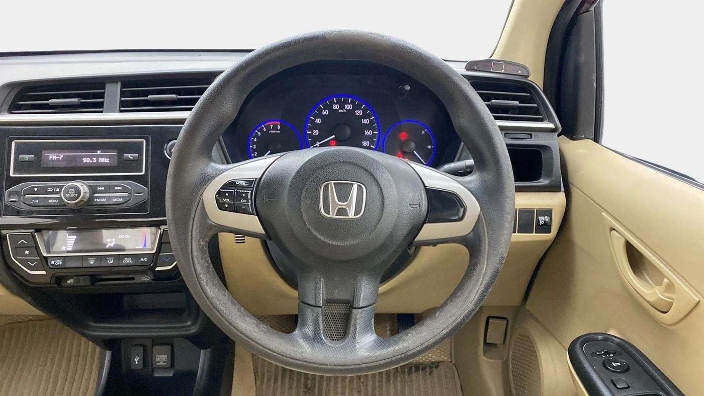 2017 Honda Amaze 1.2L I-VTEC S, Petrol, Manual, 94,061 km, Steering Wheel Close Up