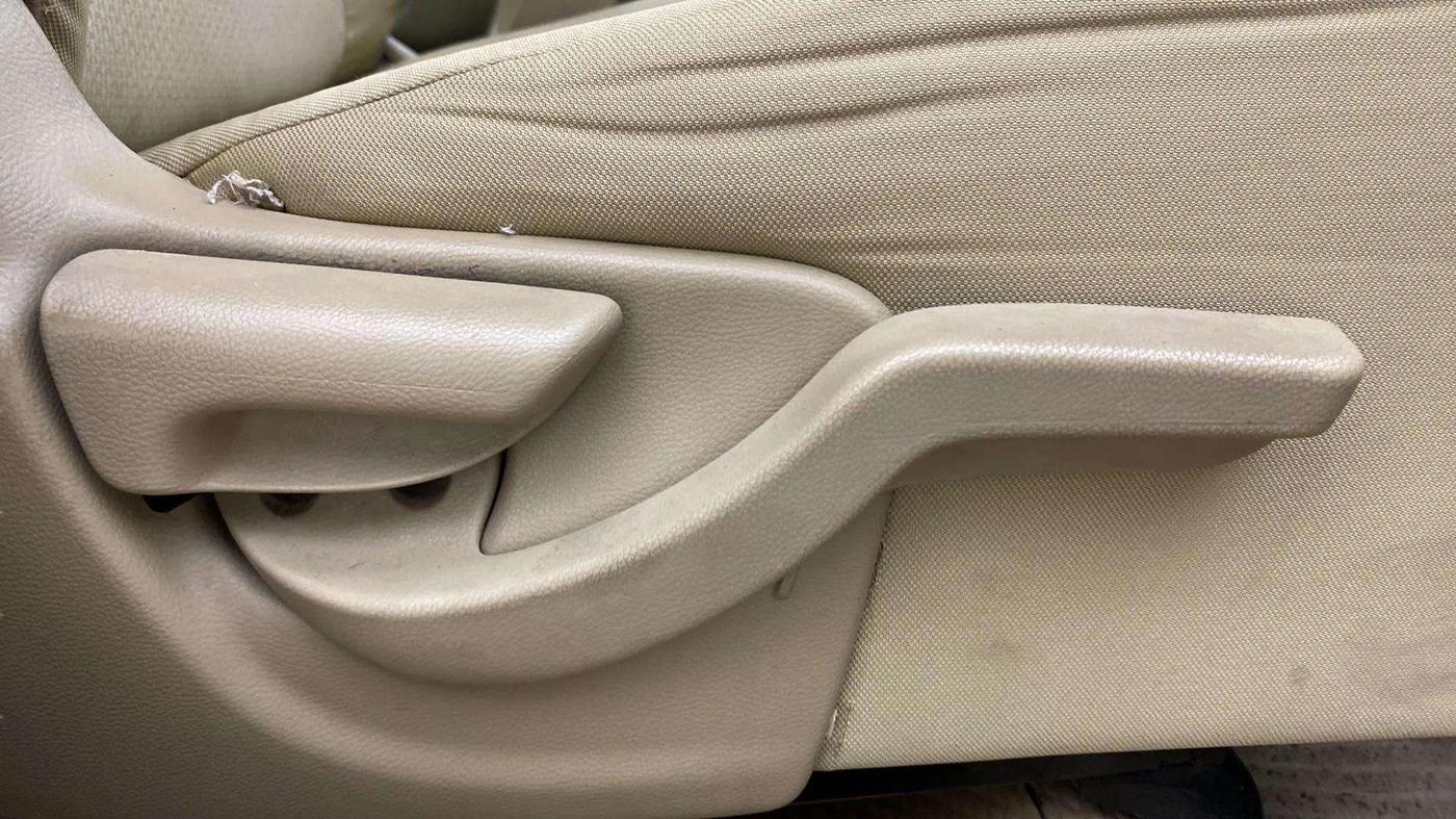 2017 Honda Amaze 1.2L I-VTEC S, Petrol, Manual, 94,061 km, Driver Side Adjustment Panel