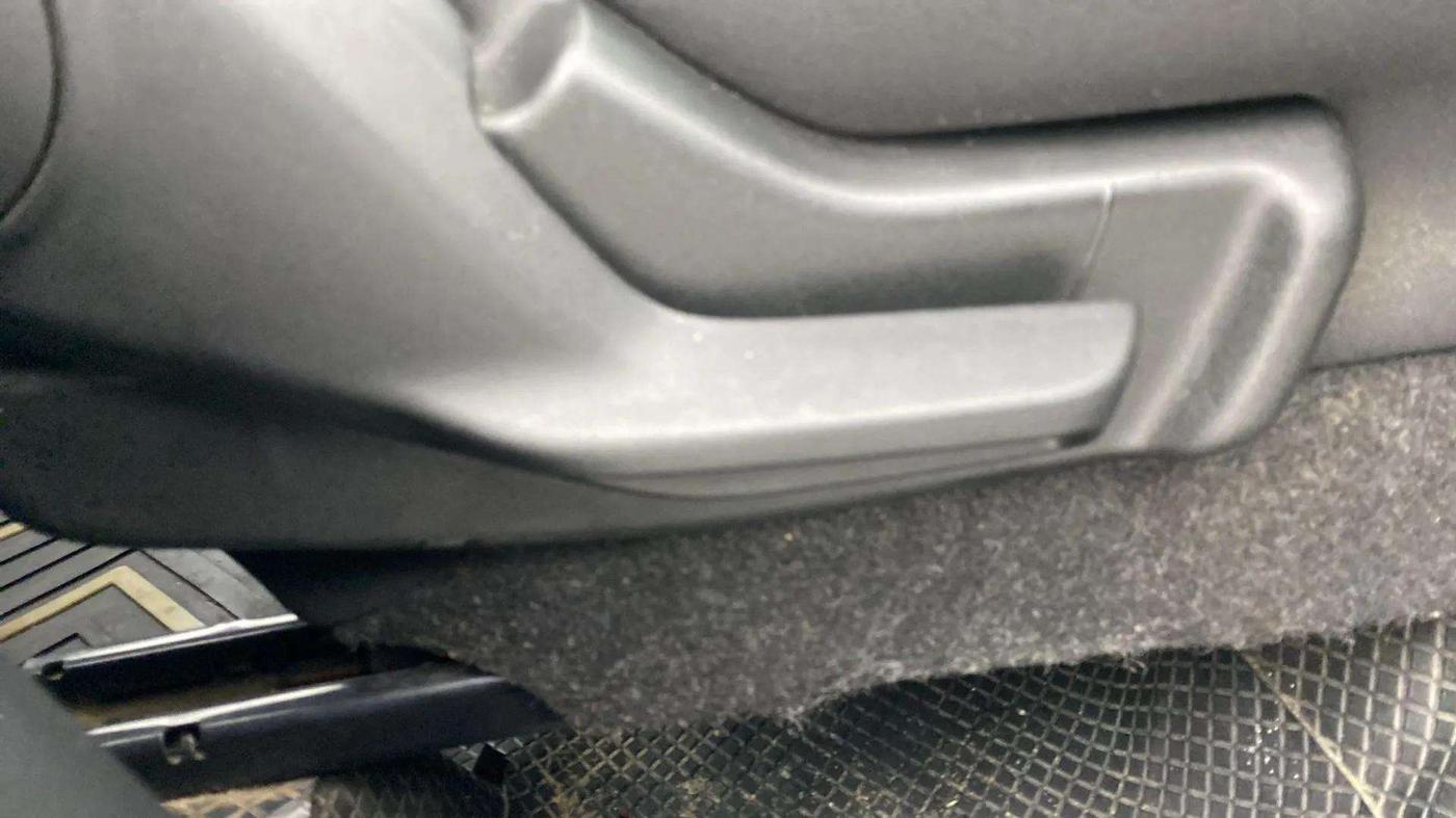 2018 Maruti IGNIS DELTA 1.2, Petrol, Manual, 65,780 km, Driver Side Adjustment Panel