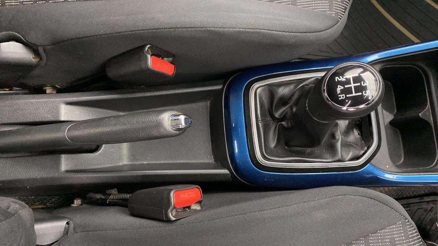 2018 Maruti IGNIS DELTA 1.2, Petrol, Manual, 65,780 km, Gear Lever