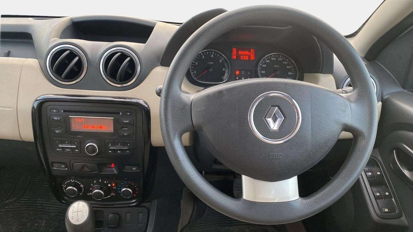 2014 Renault Duster 85 PS RXL DIESEL, Diesel, Manual, 91,358 km, Steering Wheel Close Up
