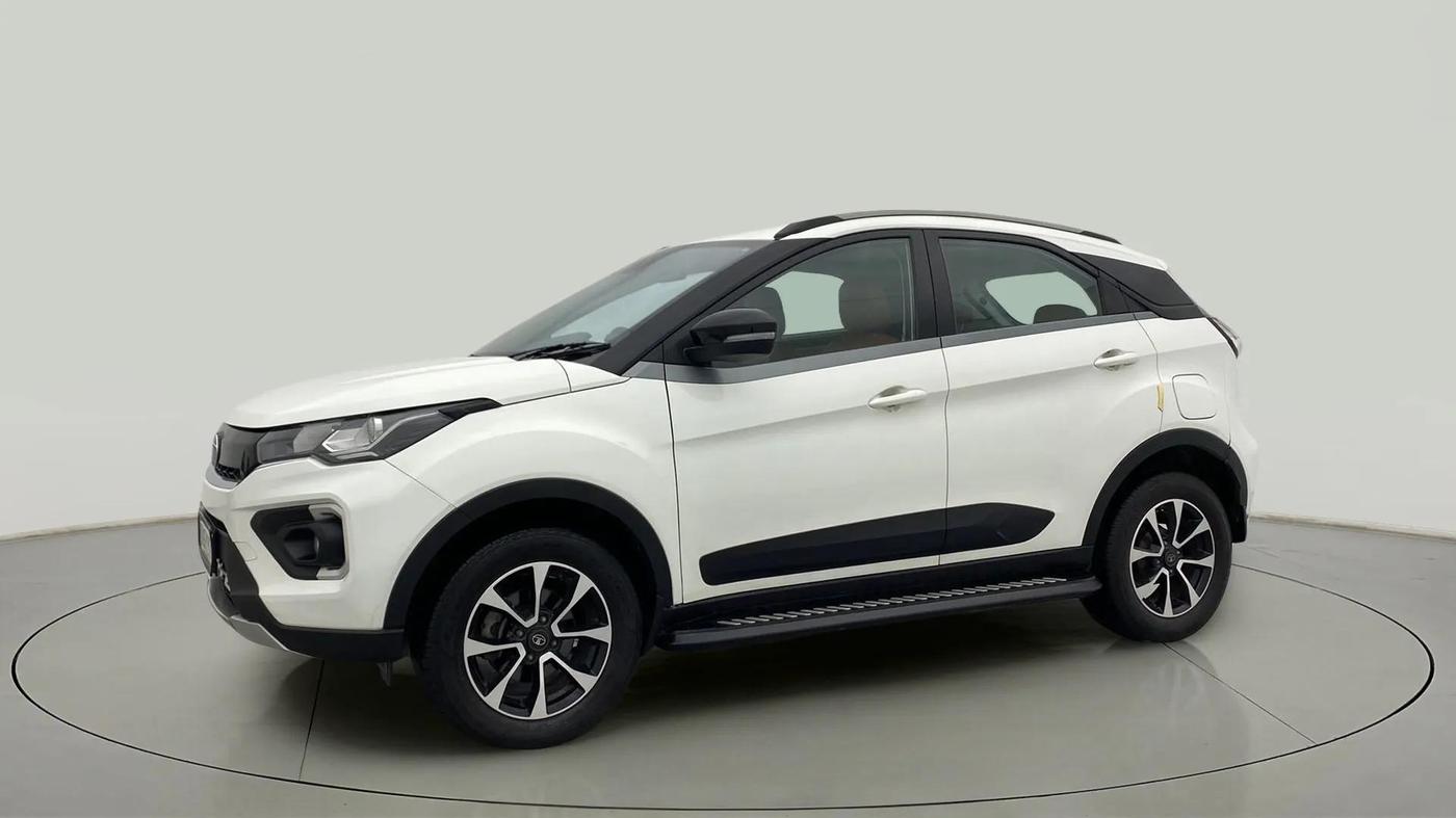 2021 Tata NEXON XZA PLUS (O) PETROL, Petrol, Automatic, 32,213 km, Left Front Diagonal