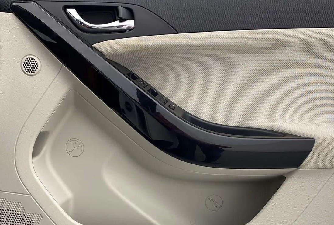 2021 Tata NEXON XZA PLUS (O) PETROL, Petrol, Automatic, 32,213 km, Driver Side Door Panels Control