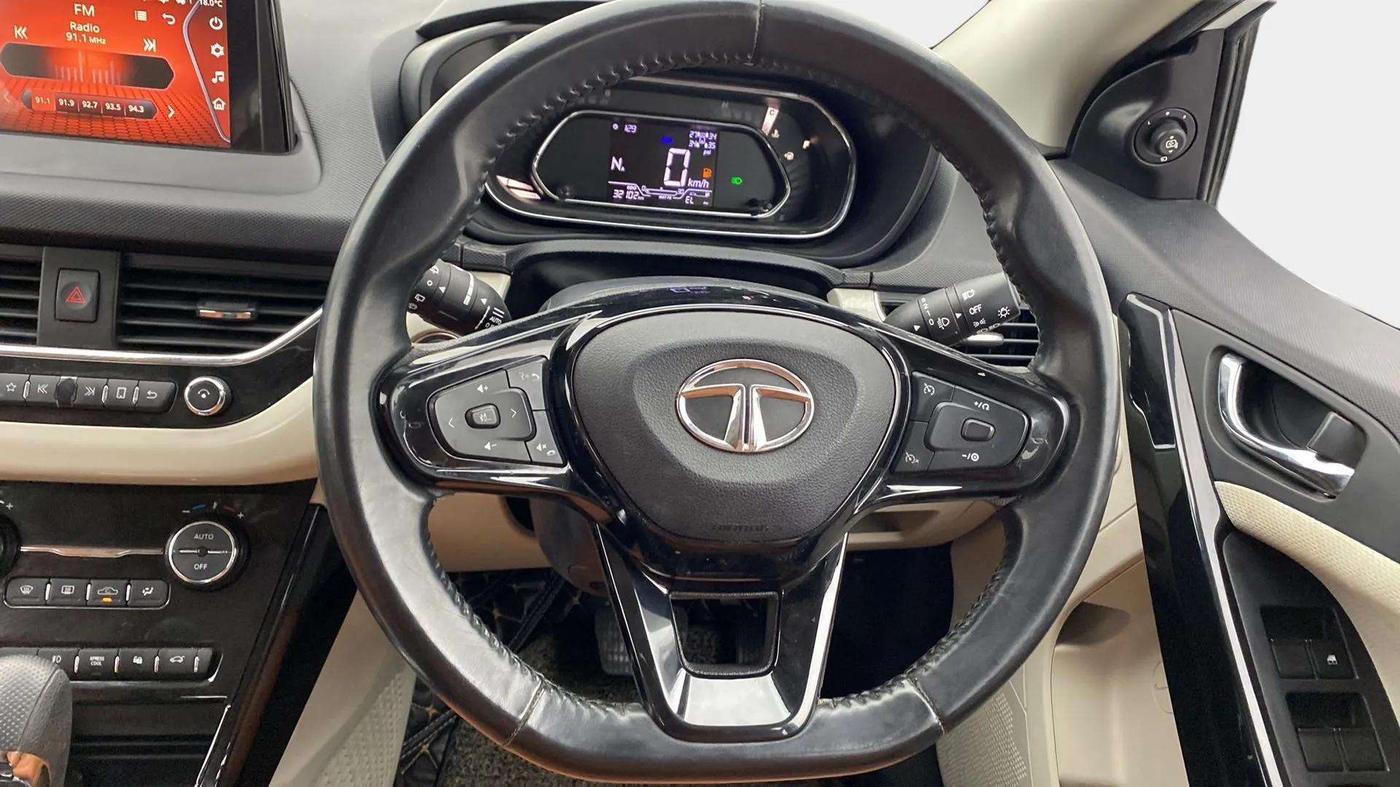 2021 Tata NEXON XZA PLUS (O) PETROL, Petrol, Automatic, 32,213 km, Steering Wheel Close Up