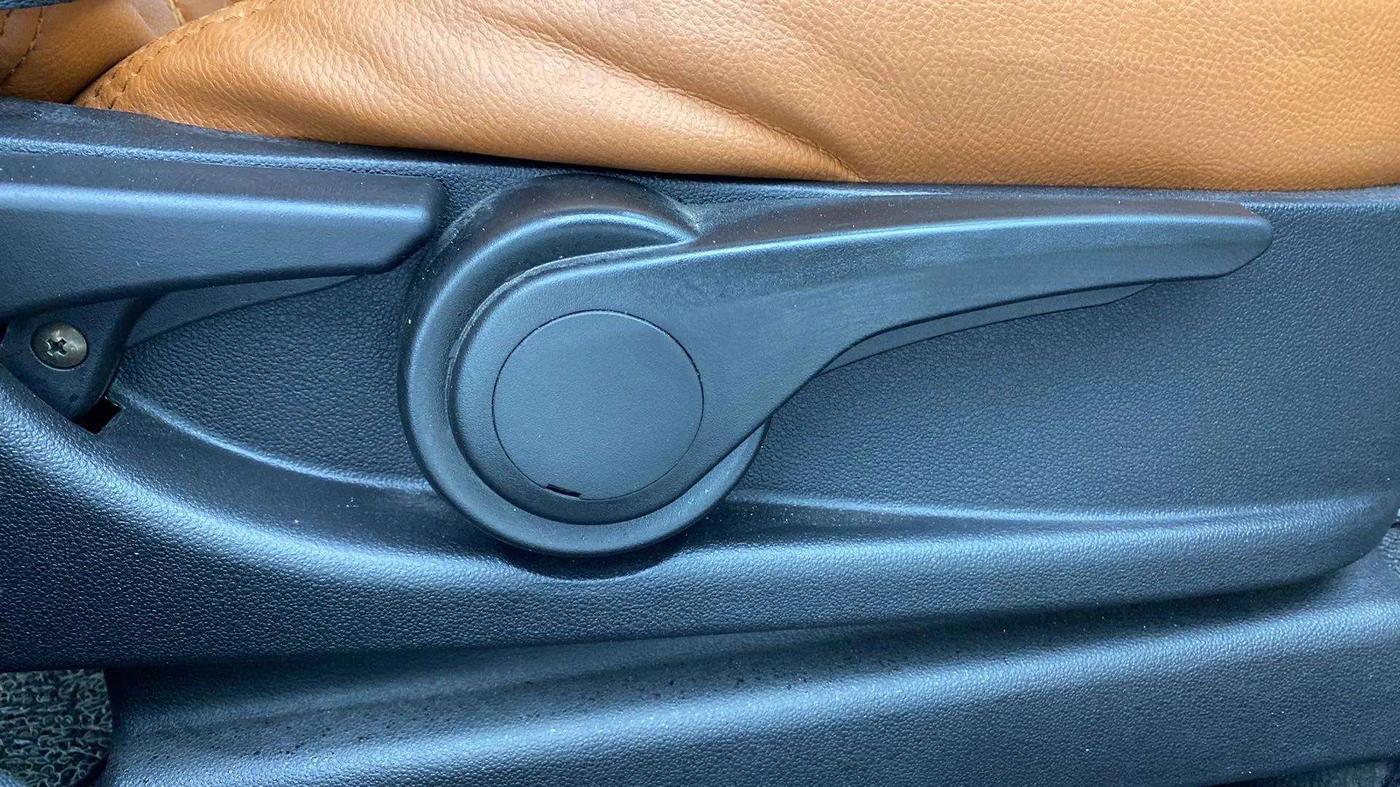 2021 Tata NEXON XZA PLUS (O) PETROL, Petrol, Automatic, 32,213 km, Driver Side Adjustment Panel