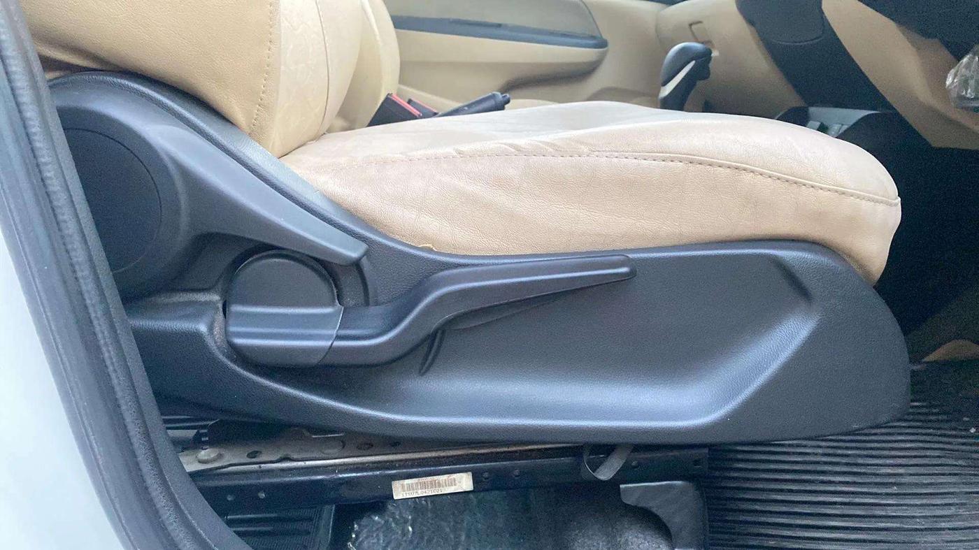 2021 Honda Amaze 1.2L I-VTEC VX CVT, Petrol, Automatic, 36,478 km, Driver Side Adjustment Panel