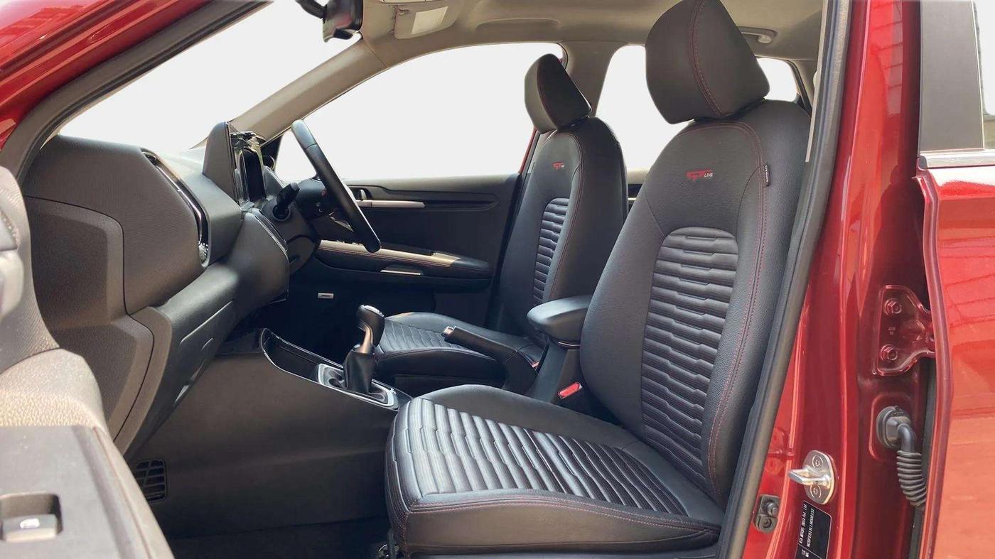 2020 KIA SONET GTX PLUS 1.0 IMT, Petrol, Manual, 29,323 km, Right Side Front Door Cabin