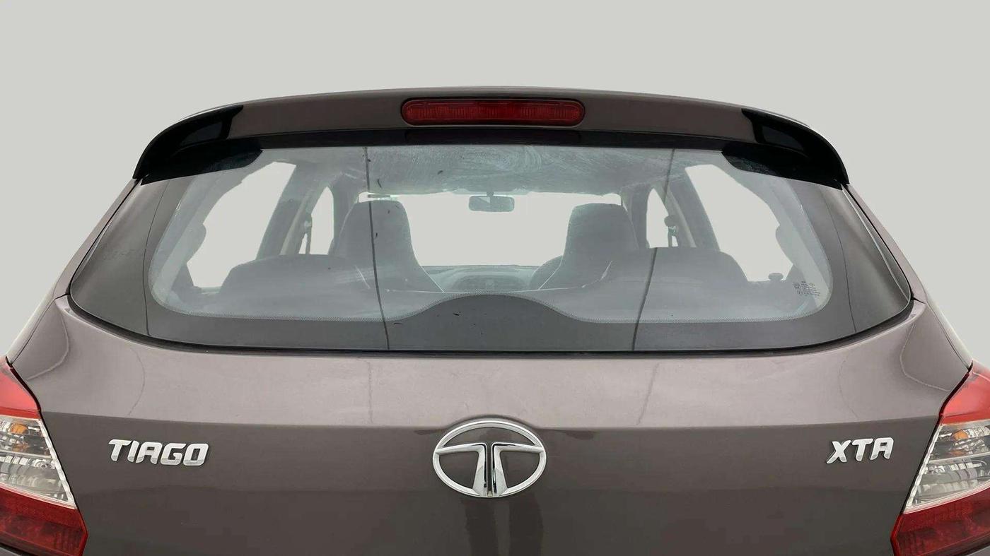 2017 Tata Tiago XTA PETROL, Petrol, Automatic, 41,575 km, Rear Windshield