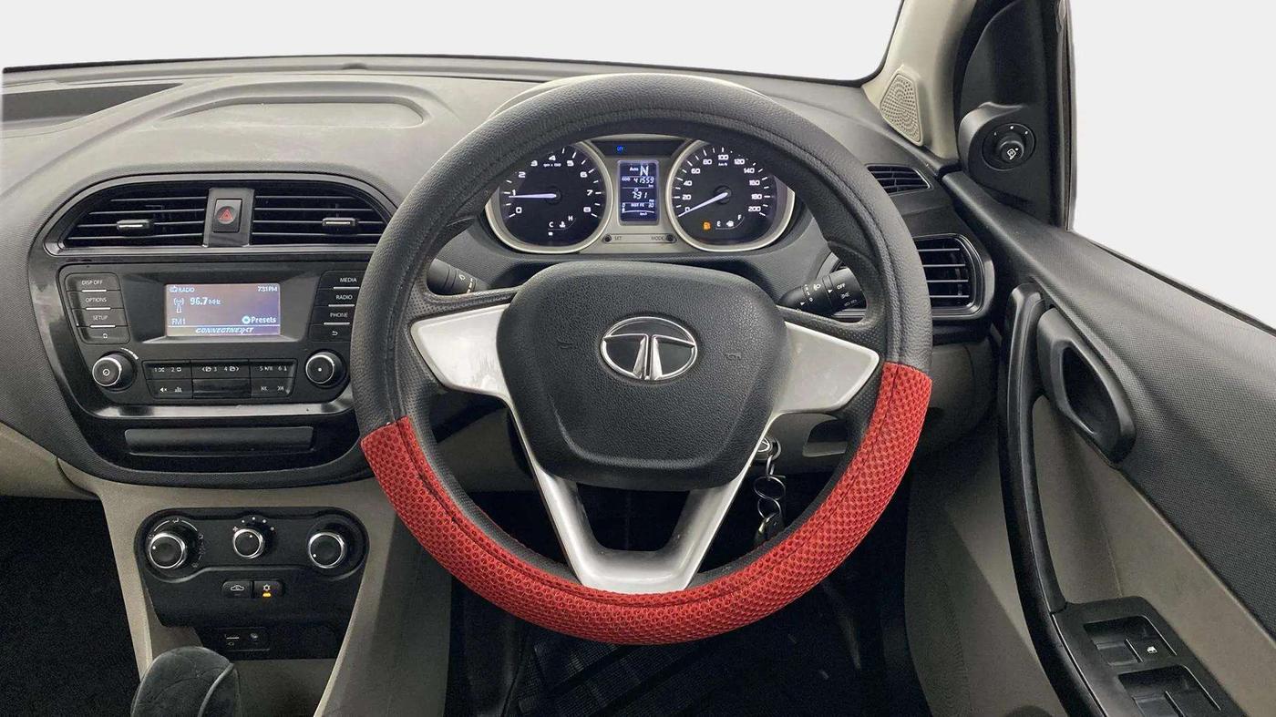 2017 Tata Tiago XTA PETROL, Petrol, Automatic, 41,575 km, Steering Wheel Close Up