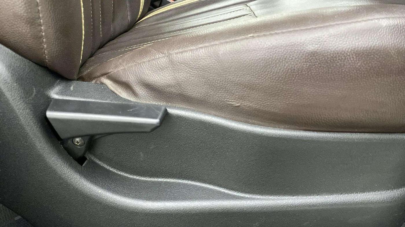 2017 Tata Tiago XTA PETROL, Petrol, Automatic, 41,575 km, Driver Side Adjustment Panel