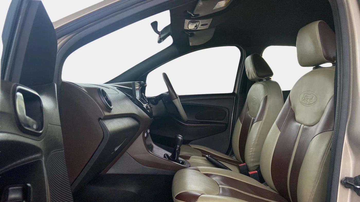 2018 Ford FREESTYLE TITANIUM 1.2 PETROL, Petrol, Manual, 65,172 km, Right Side Front Door Cabin