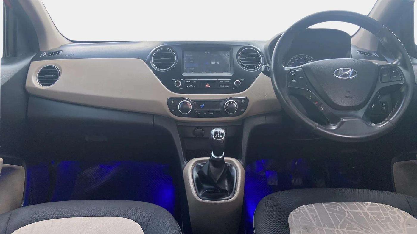2017 Hyundai Grand i10 ASTA 1.2 KAPPA VTVT, Petrol, Manual, 47,913 km, Dashboard