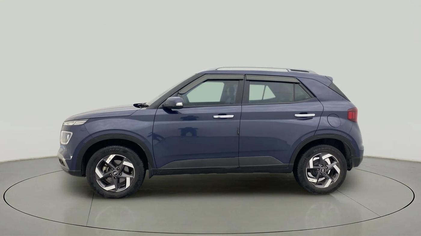 2022 Hyundai VENUE SX 1.5 (O) EXECUTIVE CRDI, Diesel, Manual, 63,125 km, Left Side
