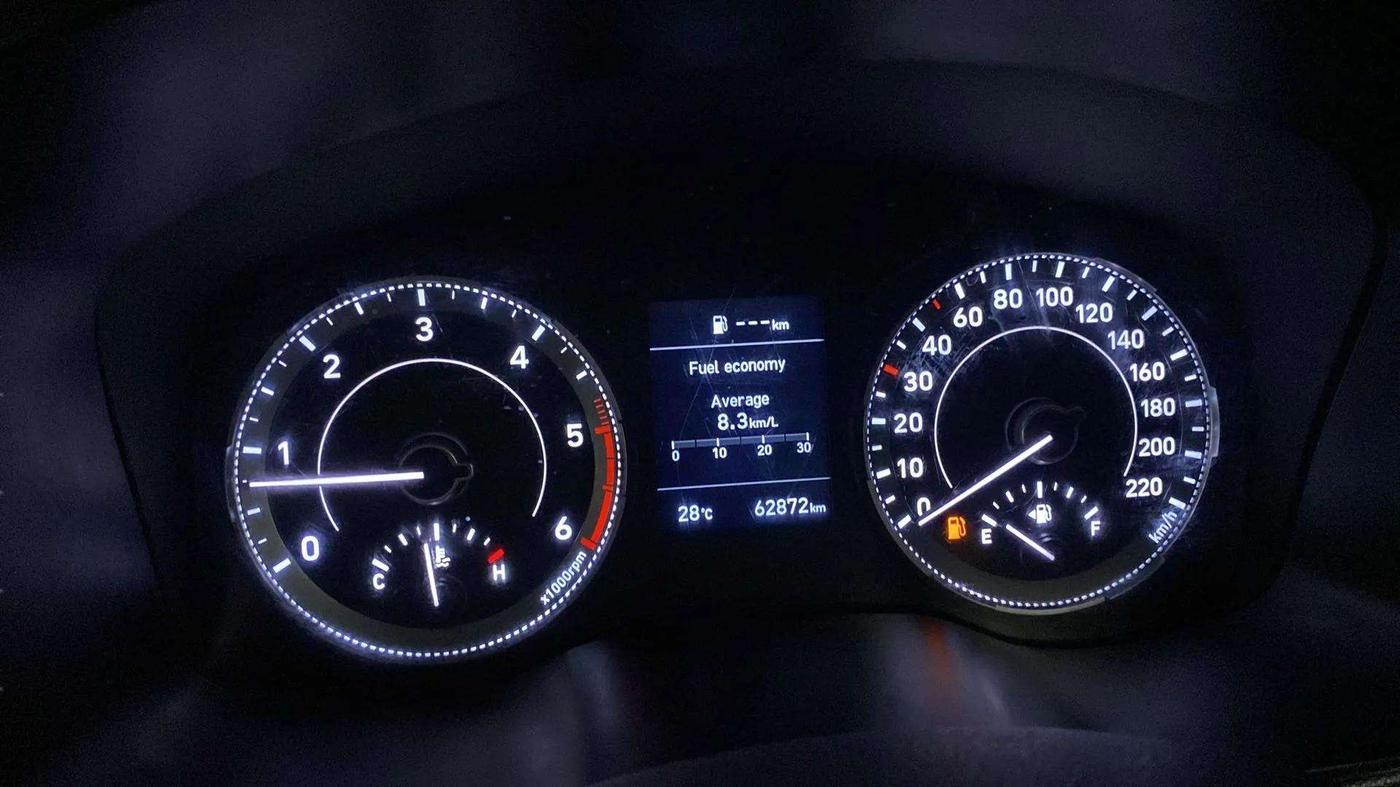 2022 Hyundai VENUE SX 1.5 (O) EXECUTIVE CRDI, Diesel, Manual, 63,125 km, Odometer Image