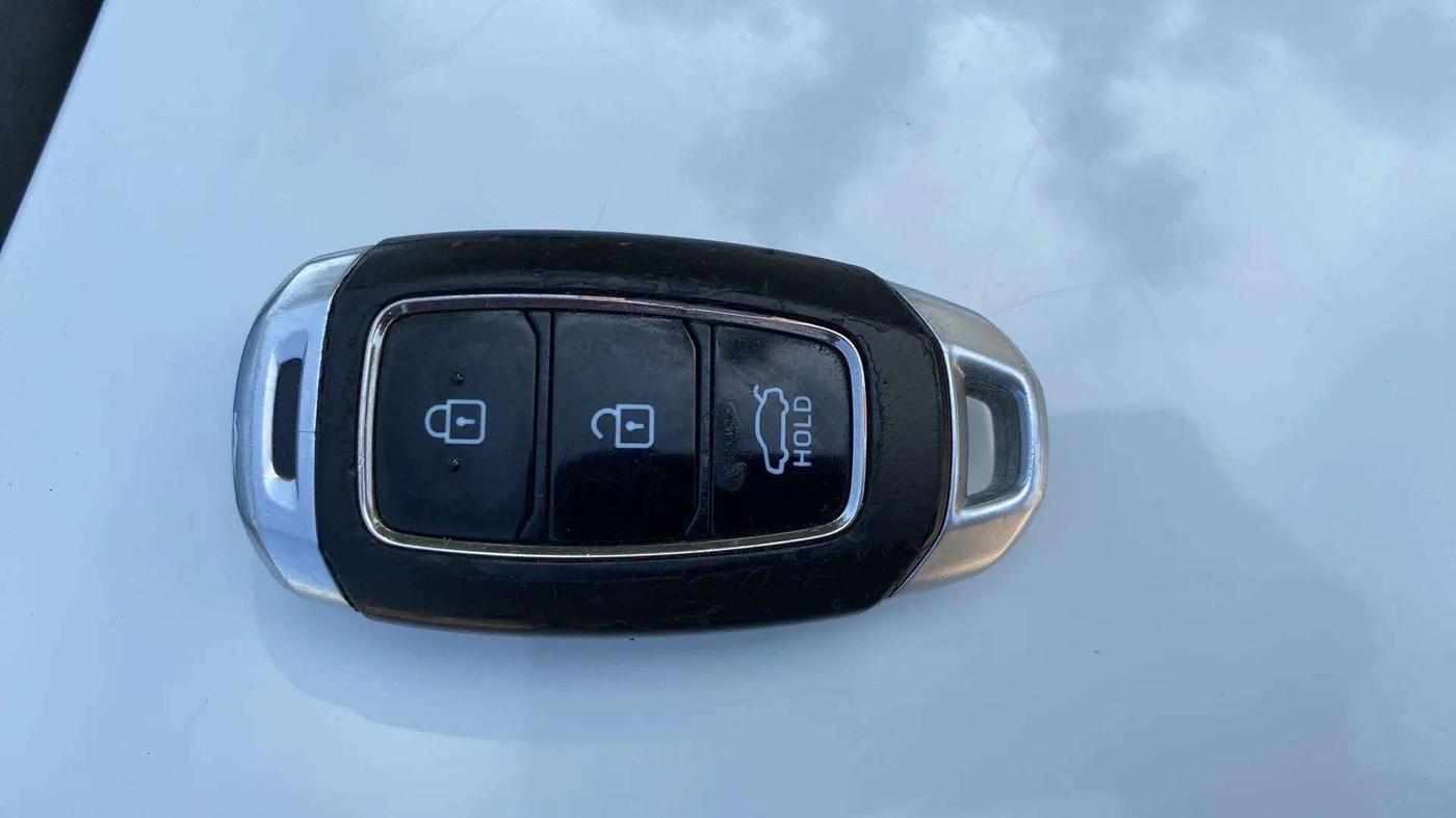 2019 Hyundai Verna 1.6 VTVT SX, Petrol, Manual, 85,820 km, Key Close Up