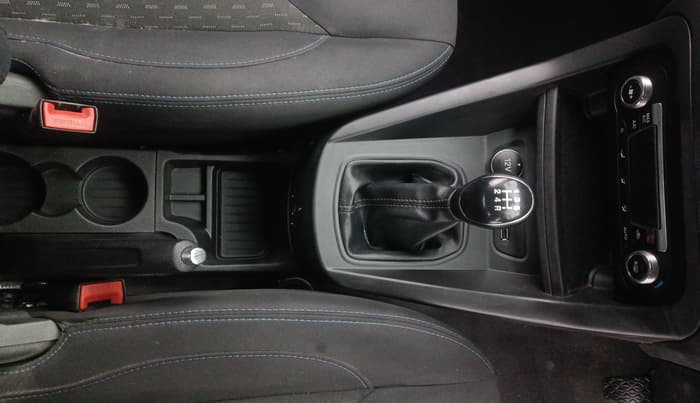 2019 Ford New Figo TITANIUM BLU 1.2 PETROL, Petrol, Manual, 33,768 km, Gear Lever