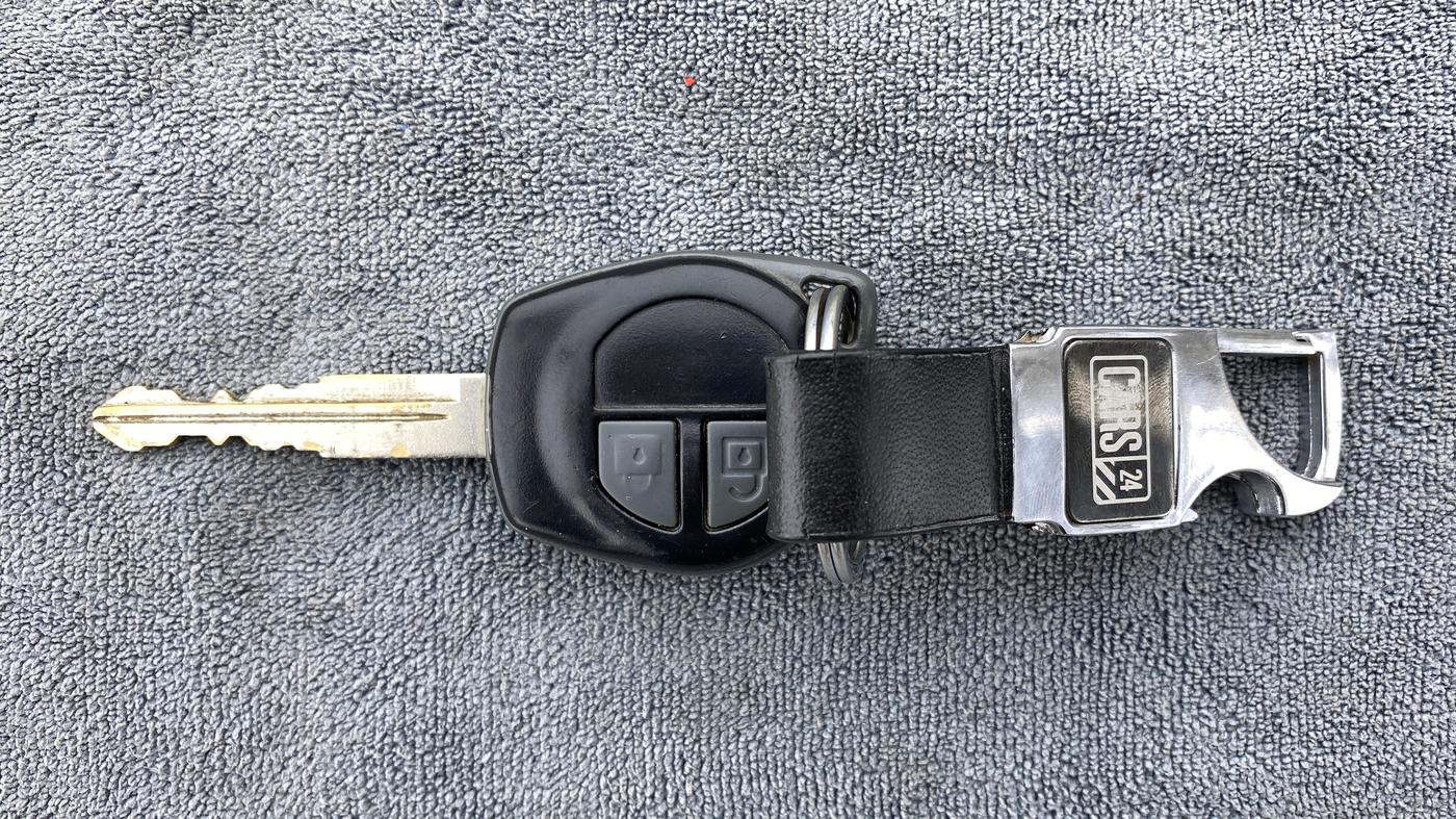 2014 Maruti Swift VXI, Petrol, Manual, 61,823 km, Key Close Up
