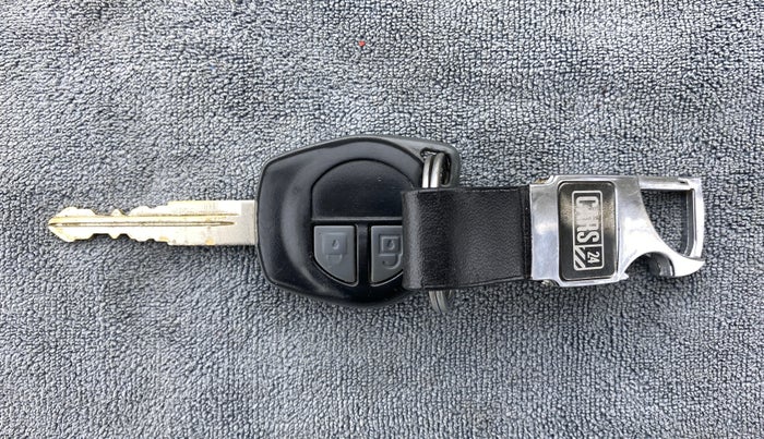 2014 Maruti Swift VXI, Petrol, Manual, 61,823 km, Key Close Up