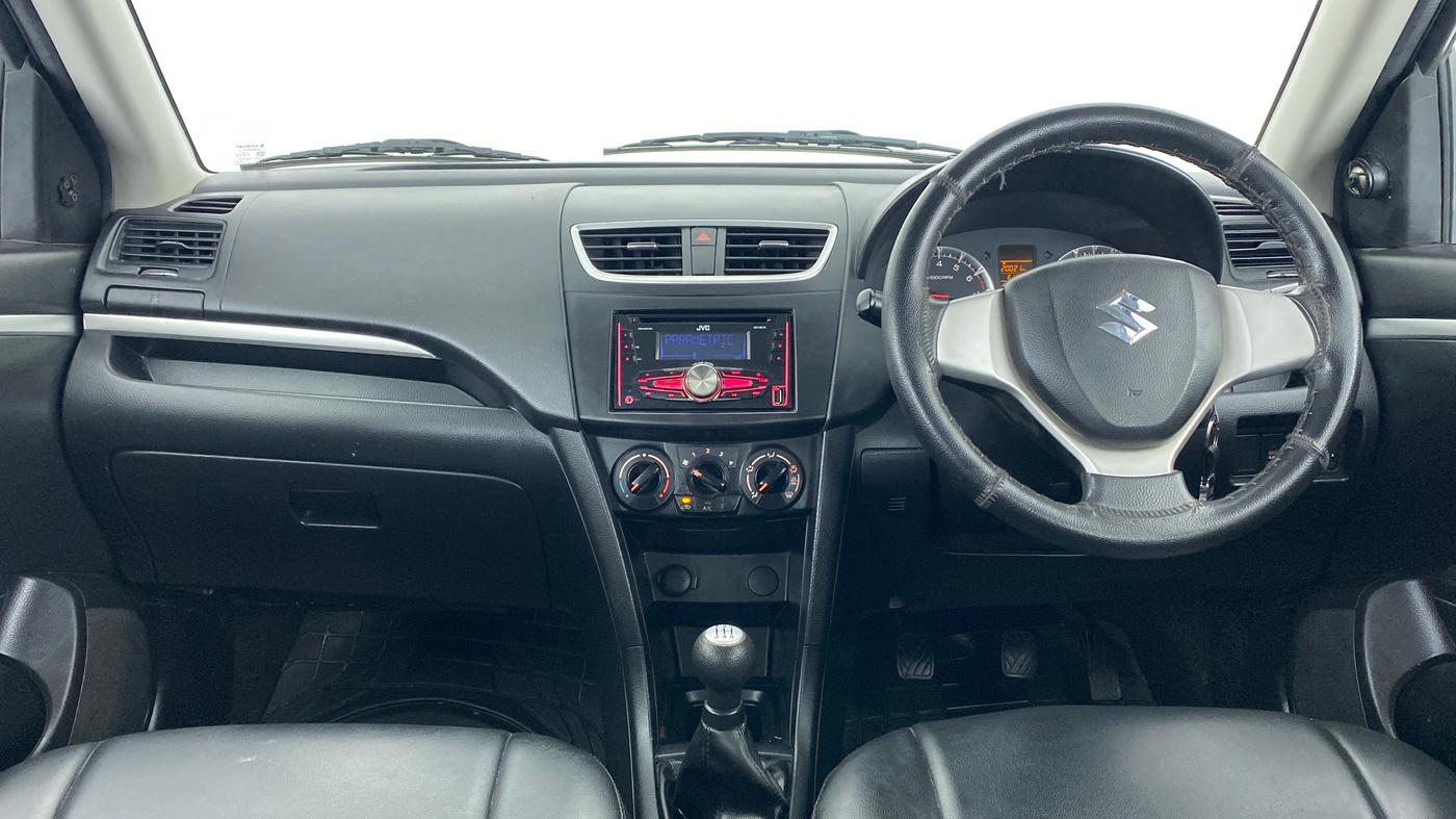 2014 Maruti Swift VXI, Petrol, Manual, 61,823 km, Dashboard
