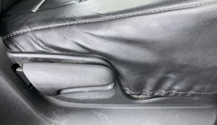 2014 Maruti Swift VXI, Petrol, Manual, 61,823 km, Driver Side Adjustment Panel